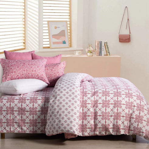 Mist Perfume King Size Bed Sheet Set by Florida with 2 Pillow Covers